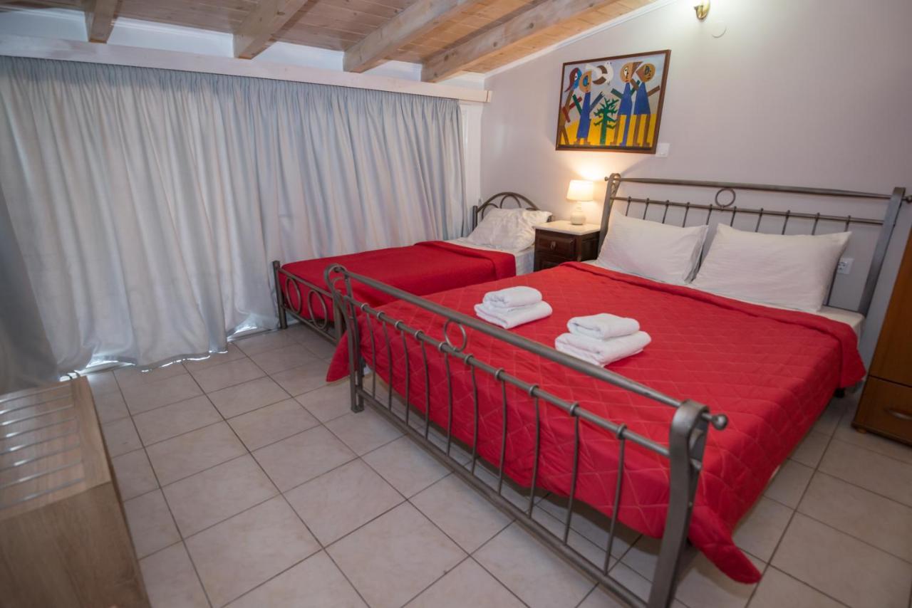 Hotel Pegasos Nikiana Buitenkant foto